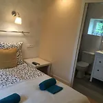 Holiday home Charmante Maison Entre Les Pommiers